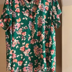 Torrid Green Fitted Short Sleeve Notched Collar Blouse